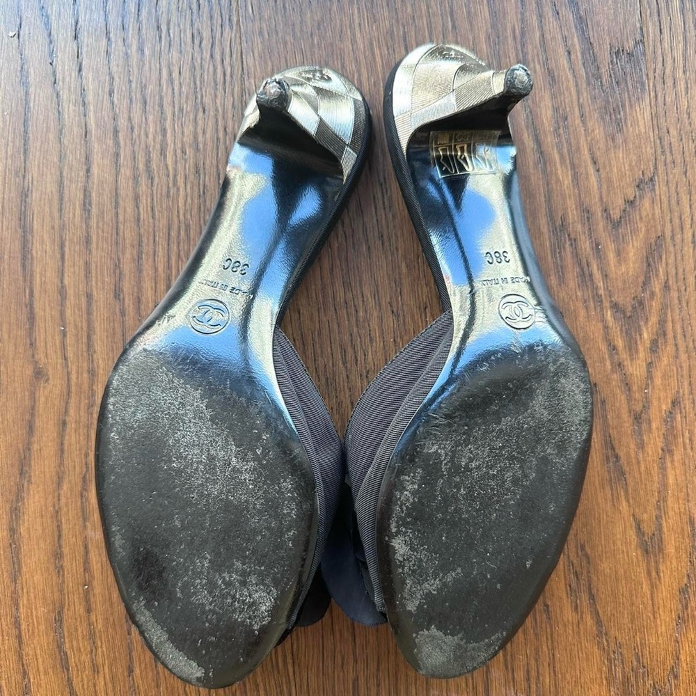 Chanel Black Floral Women's Shoes - Picture 4 of 5